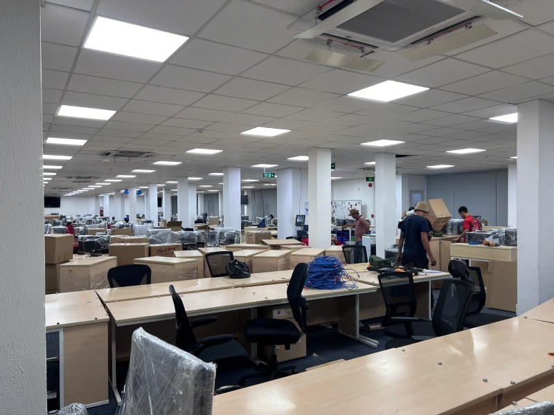 chuyển văn phòng 300m2