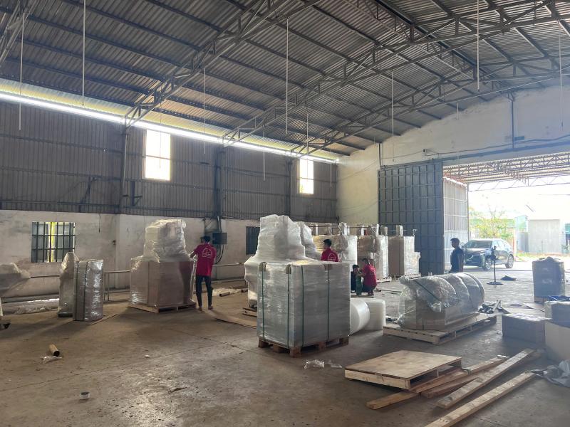 đóng pallet máy móc nặng