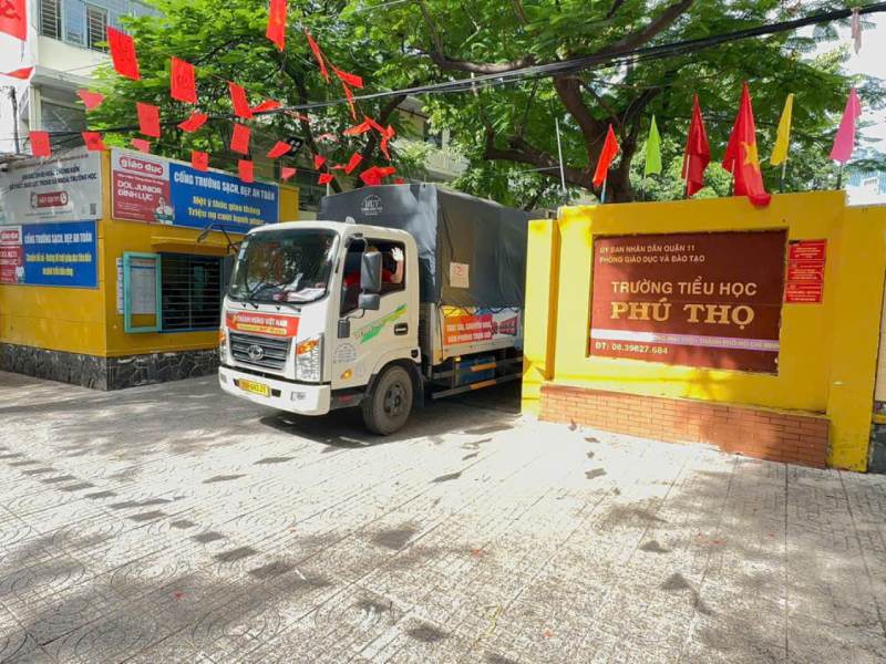 vận chuyển trường tiểu học